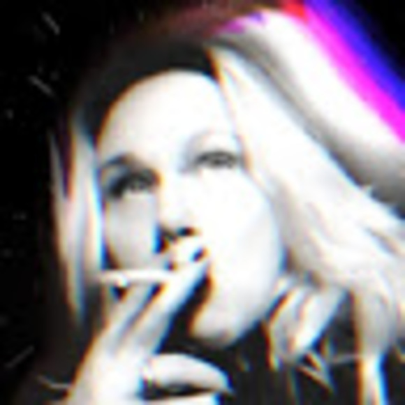 Meet your Posher, Joanie - Picture 1 of 1